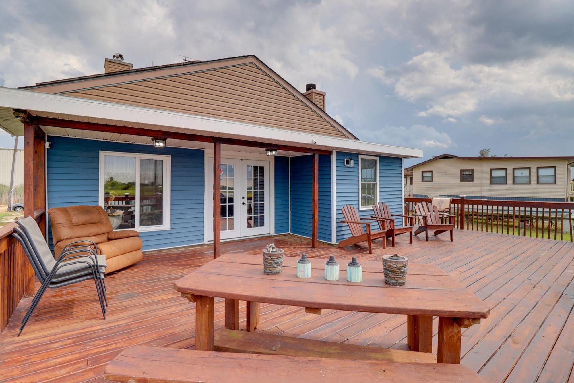 Oceanfront Milford Home With View And Boat Access Екстер'єр фото